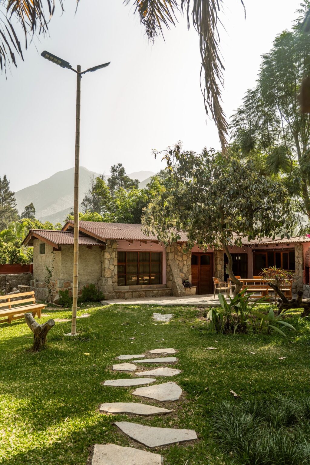 Jardines y áreas comunes de Santa Eulalia Bungalows